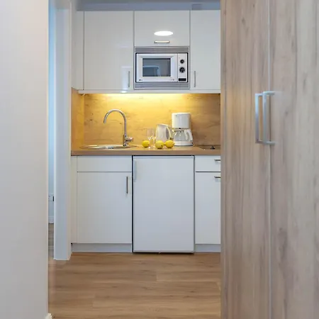 Ad1 108 Strandkoenig 3 Vesterland