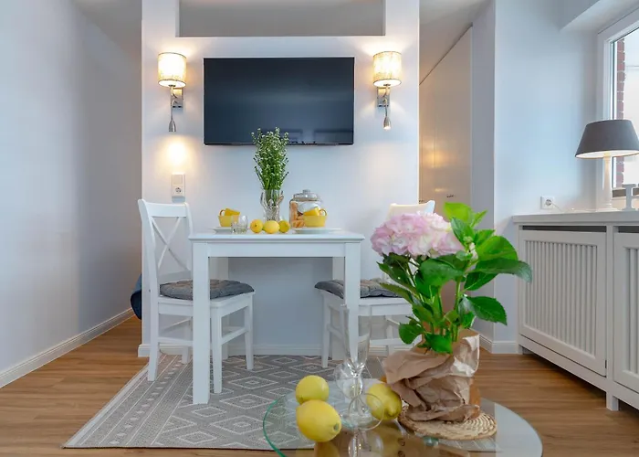 Ad1 108 Strandkoenig 3 * Westerland